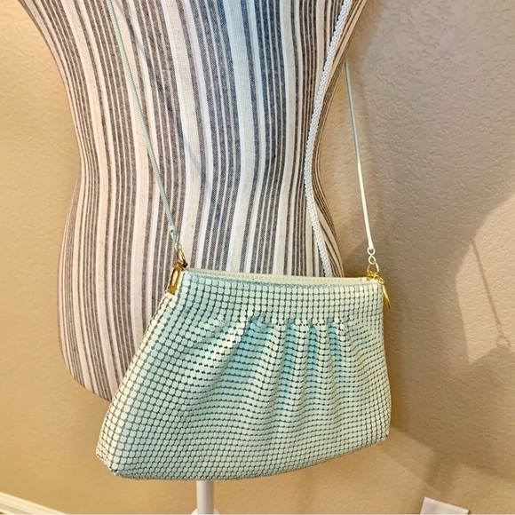 SALE! Vintage Purse Cream Metallic Chainmail Rope Strap Gold interior Zip Pocket - Picture 4 of 16